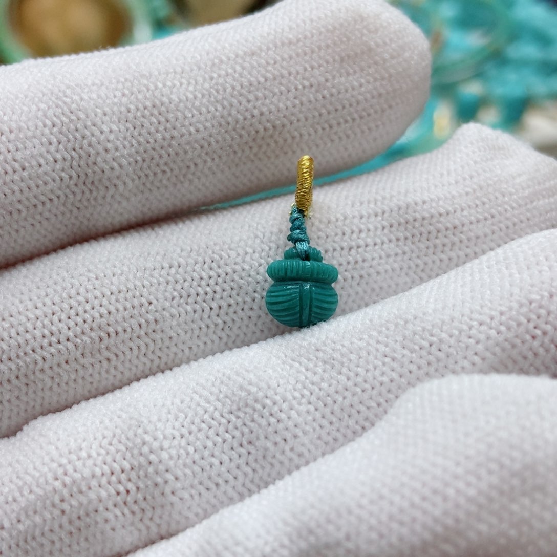 绿松石珠子未镶嵌