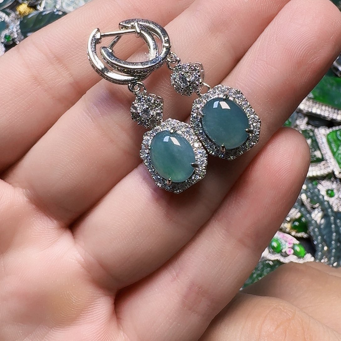 翡翠未镶嵌颈饰天然A货翡翠放漏