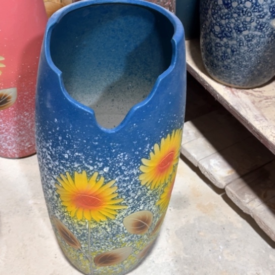 罐默认微瑕，有孔编号13-62