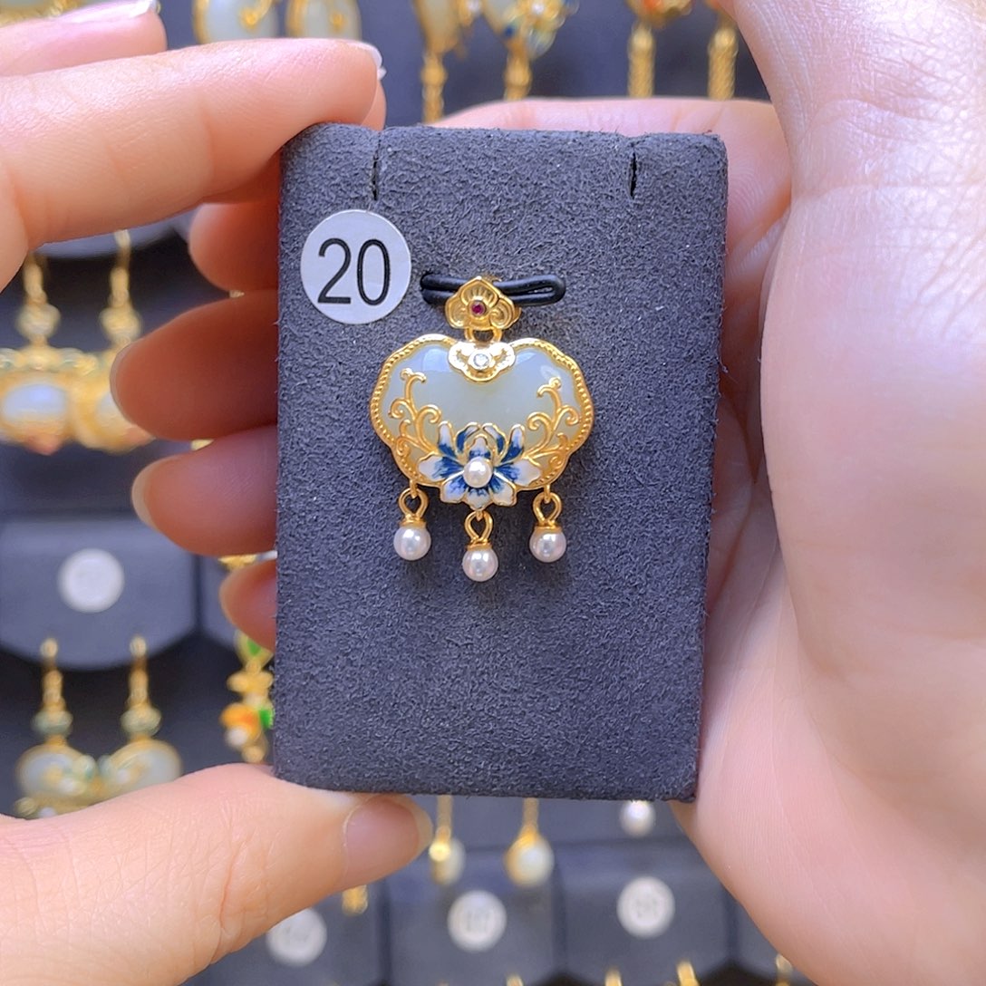 和田玉颈饰银S925镀金镶嵌