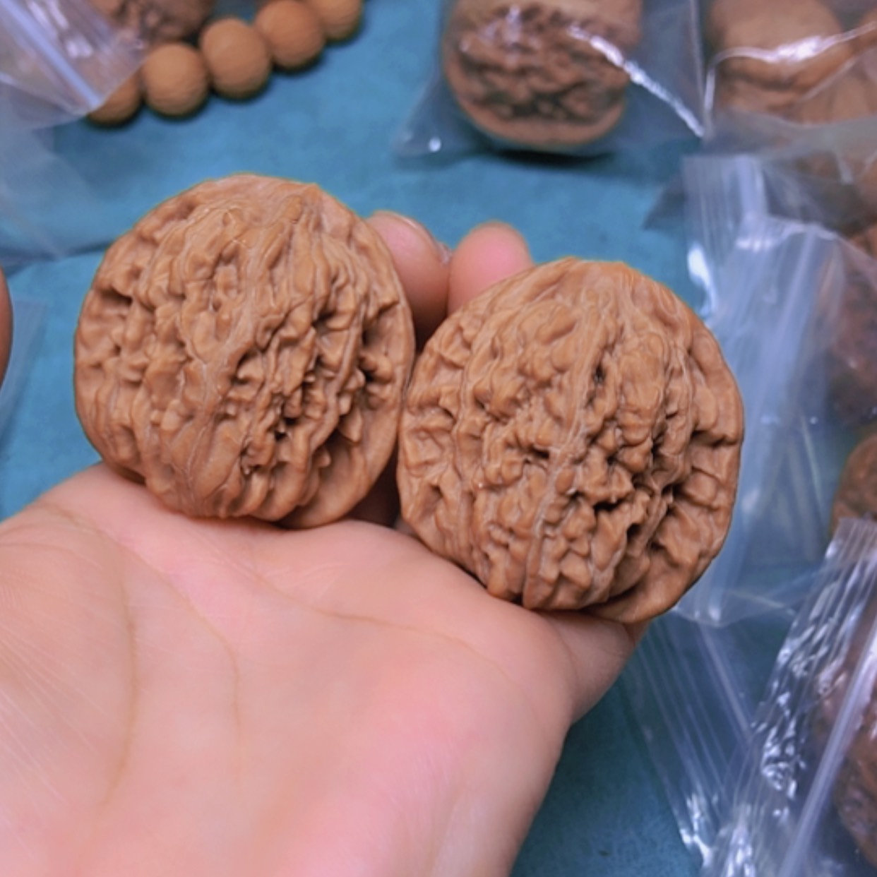 【闪购商品】把件核桃40.5四座楼修尖