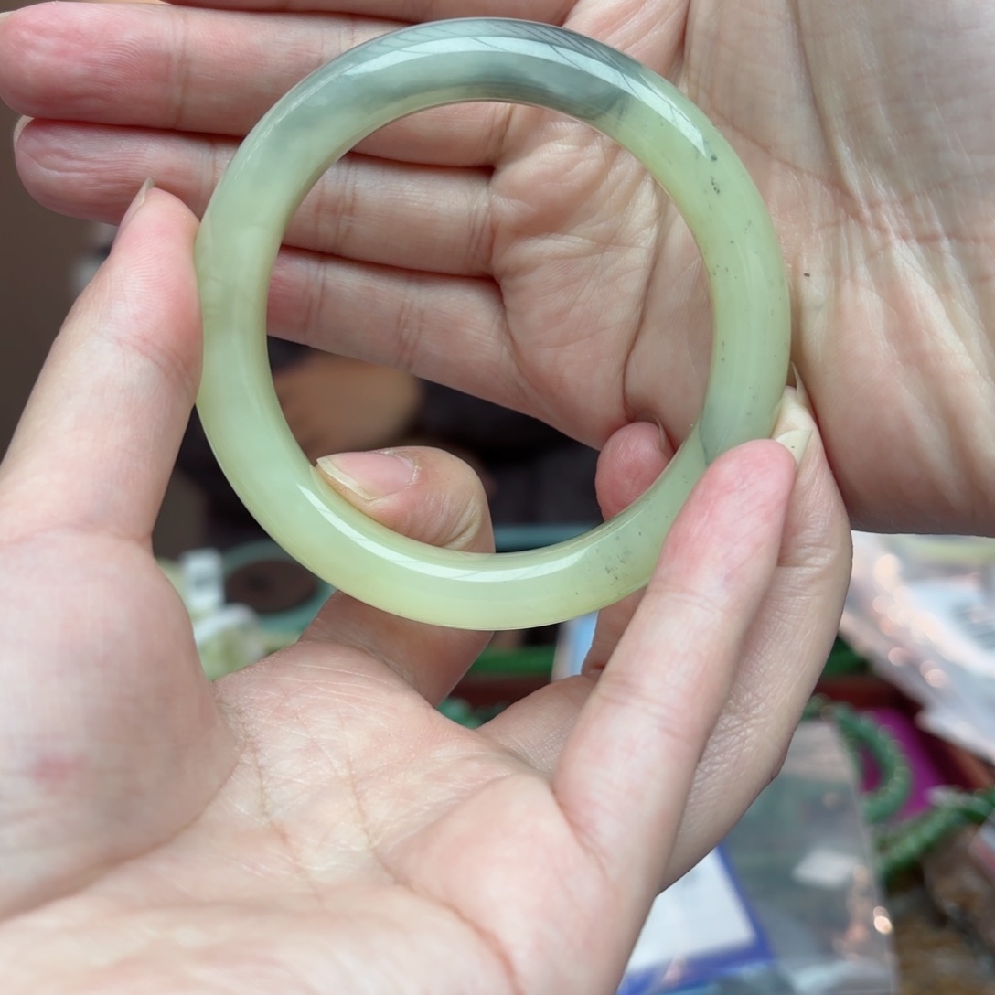 和田玉手镯57未镶嵌