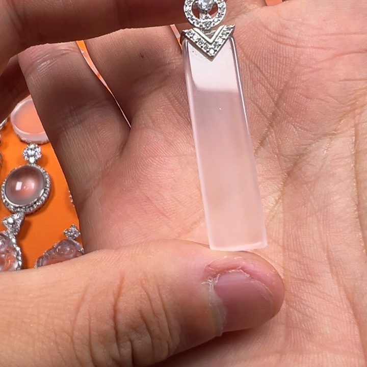 石英质玉银S925镶嵌颈饰无事牌