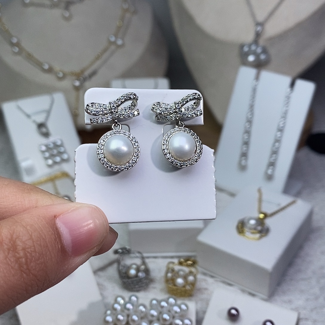 银S925镶嵌耳饰淡水珍珠