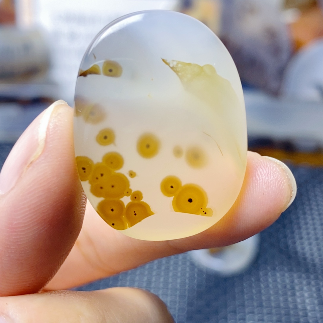 玛瑙/玉髓未镶嵌珠宝奇石