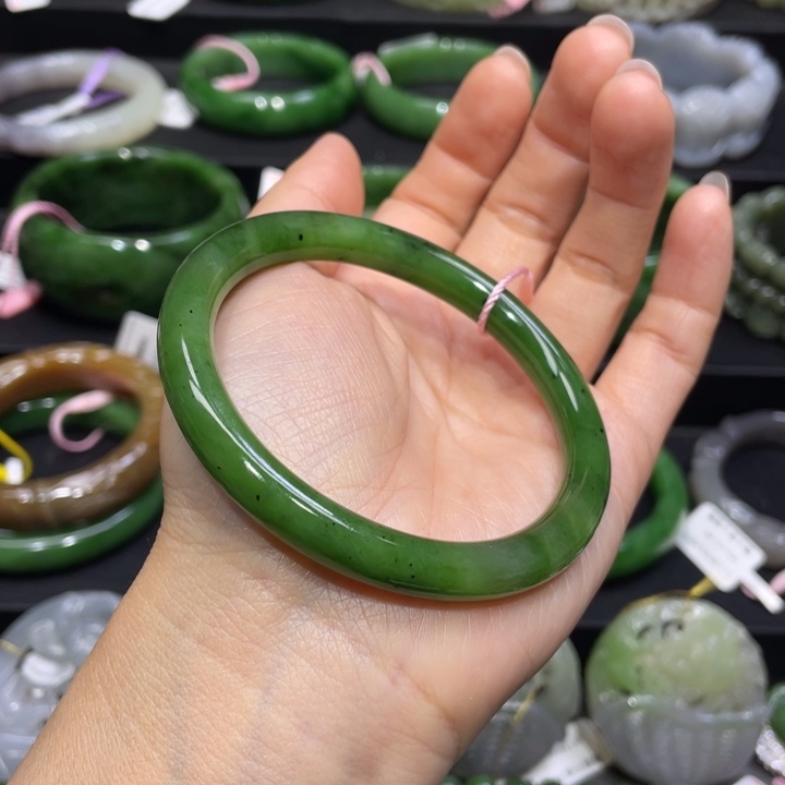 和田玉手镯58圈口 编号121未镶嵌