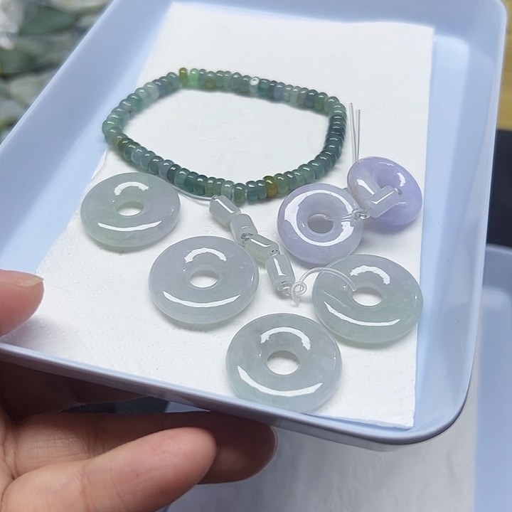 风***钟翡翠未镶嵌颈饰天然翡翠150