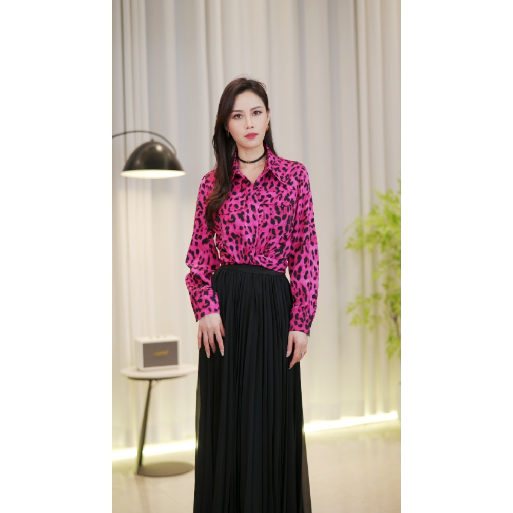 甜辣风通勤风刺绣常规薄款潮牌女装轻奢风春季四季通用衬衫A342