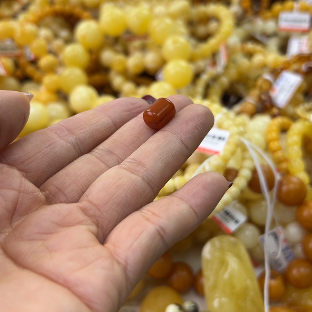 琥珀珠宝奇石未镶嵌
