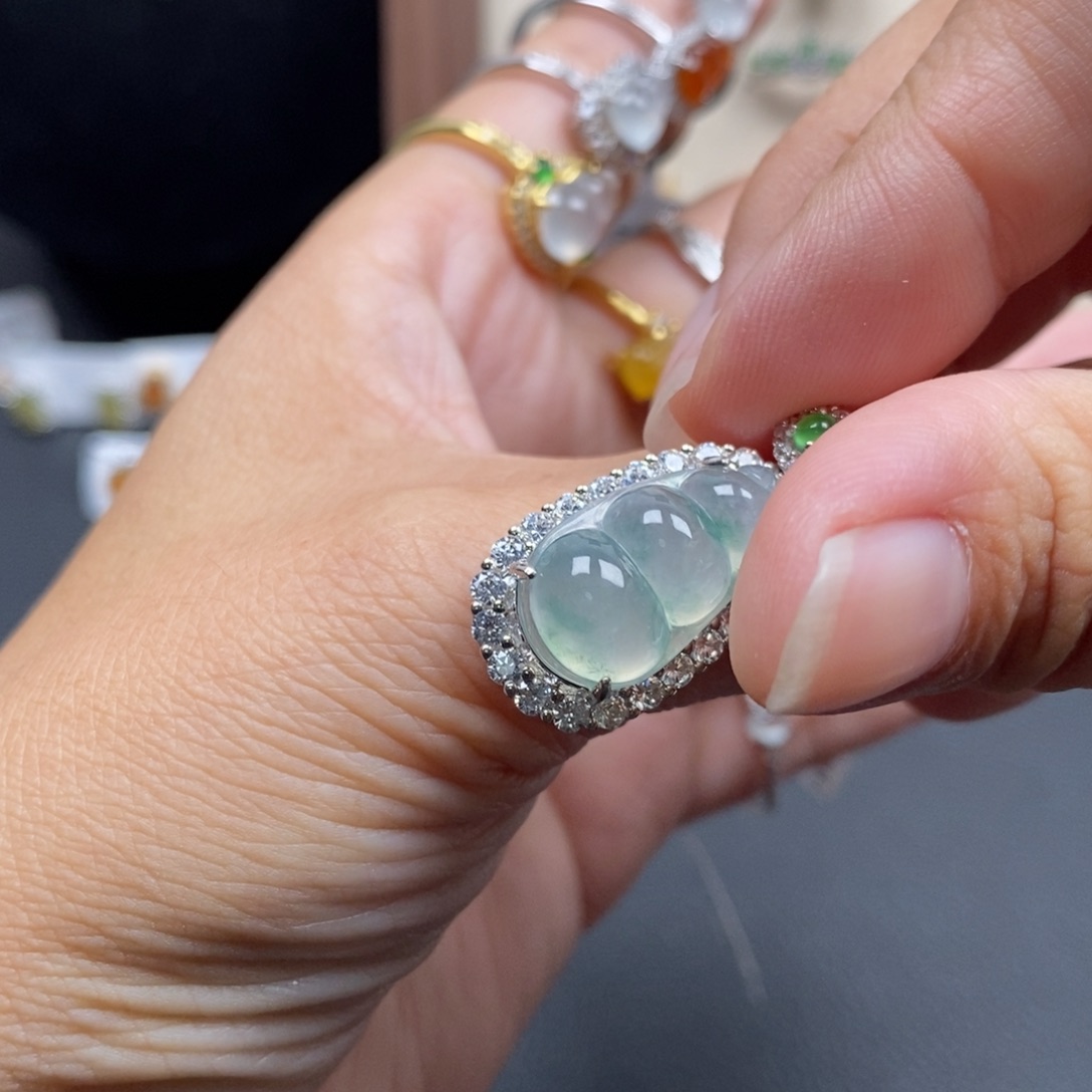 蓝****翡翠银S925镶嵌戒指