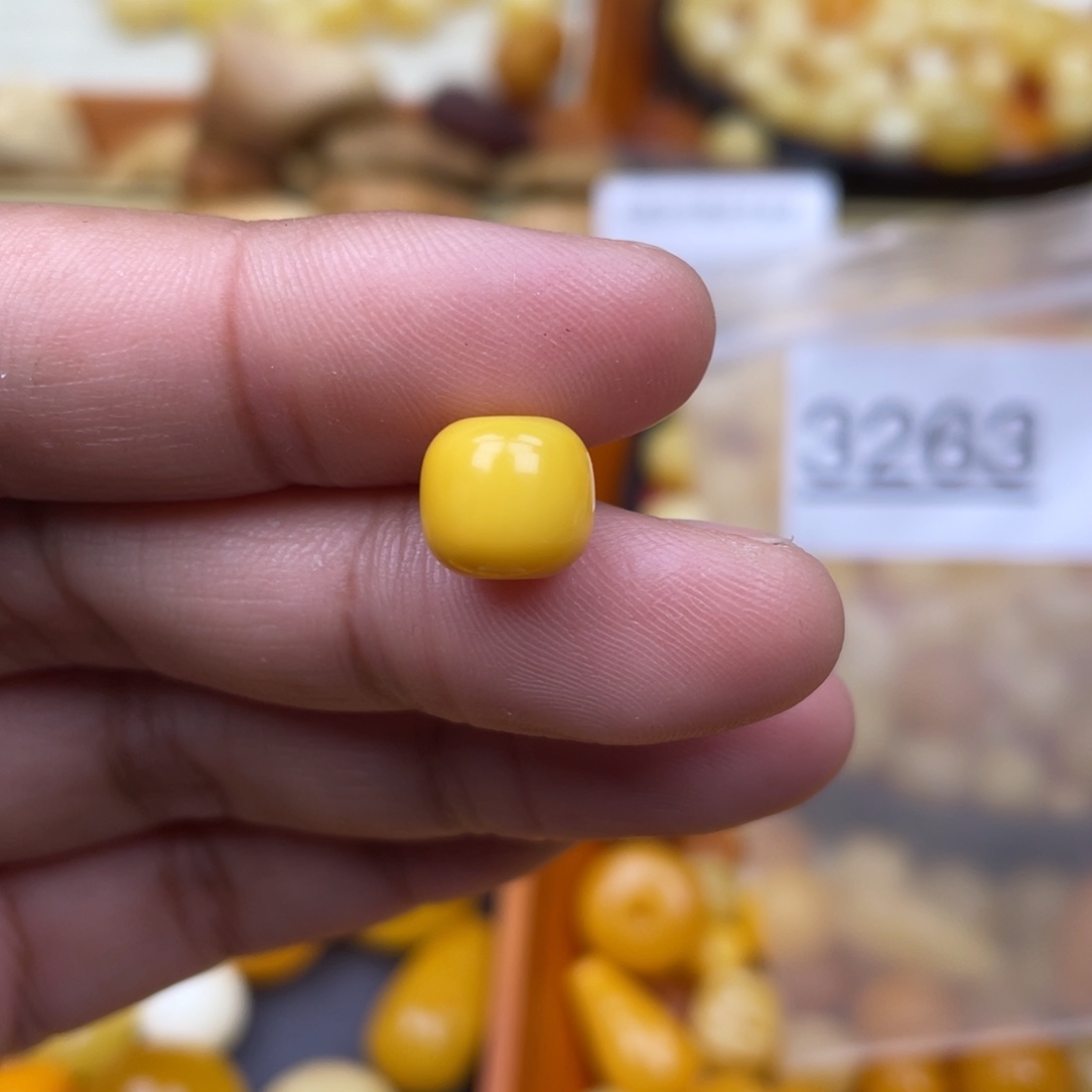 琥珀珠宝奇石未镶嵌9.5