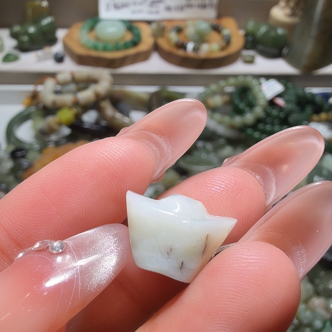 和田玉未镶嵌珠宝奇石