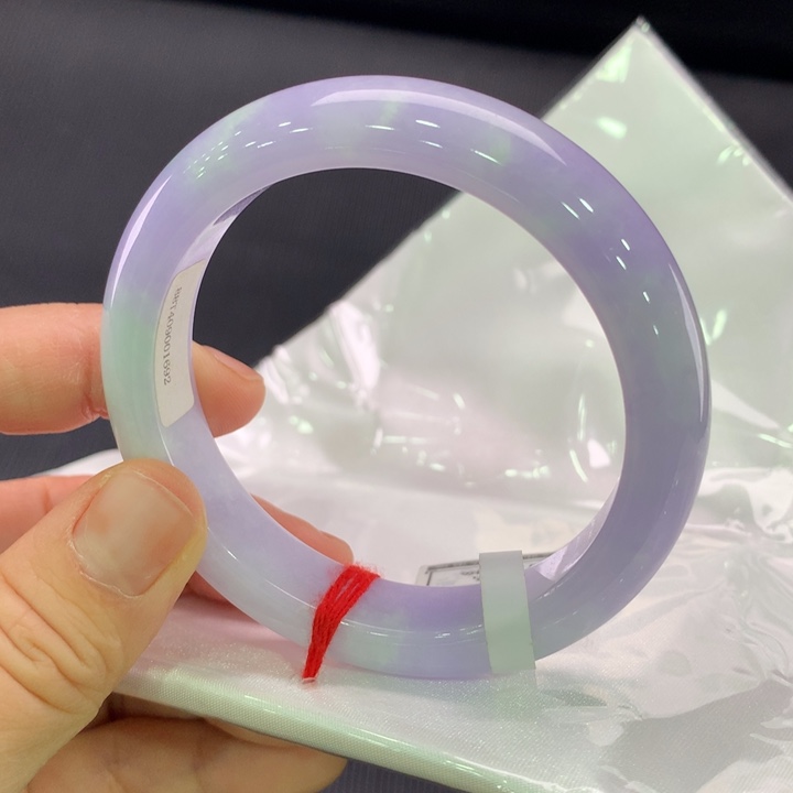 翡翠未镶嵌手镯正圈55.5