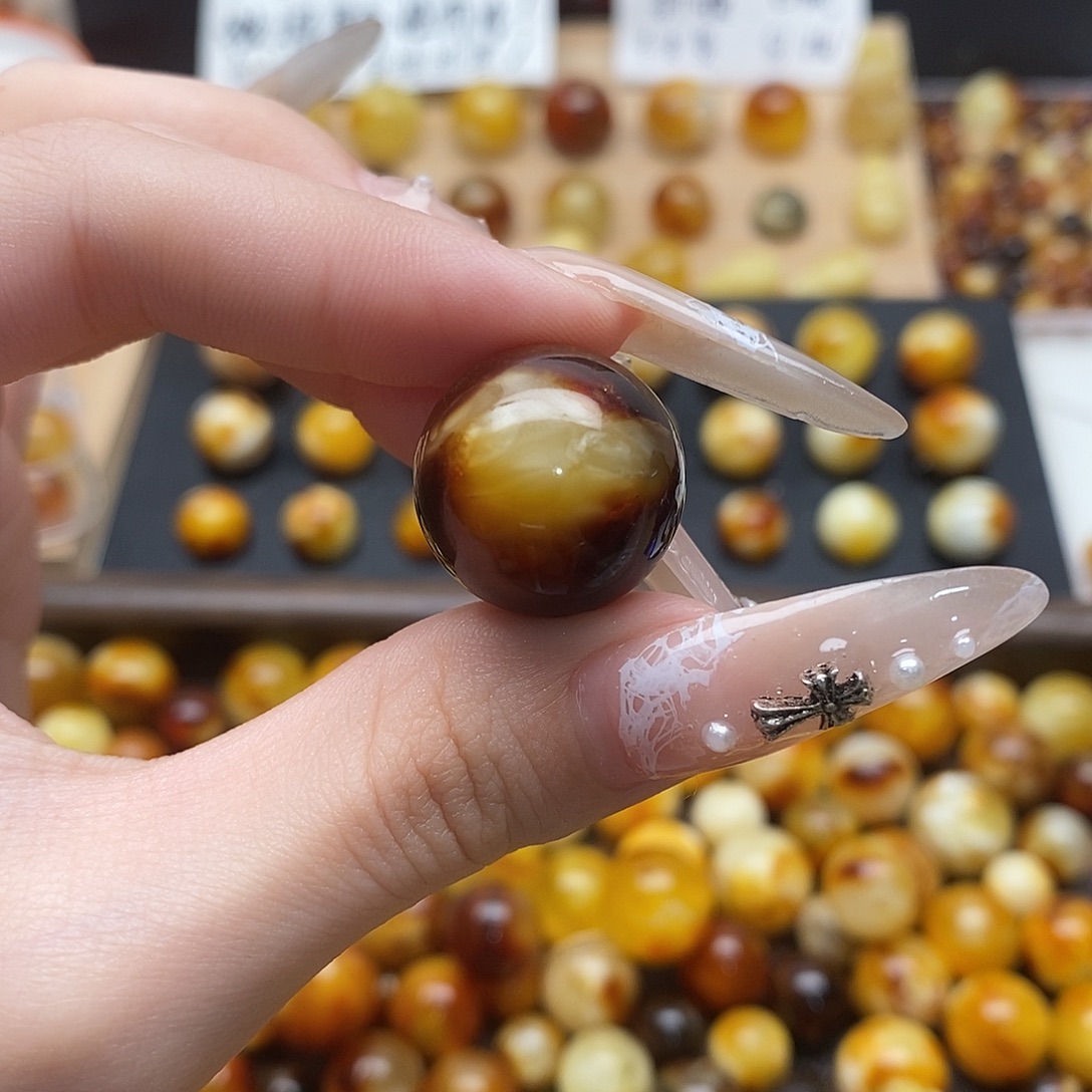 小***蚁蜜蜡未镶嵌裸石蜜蜡