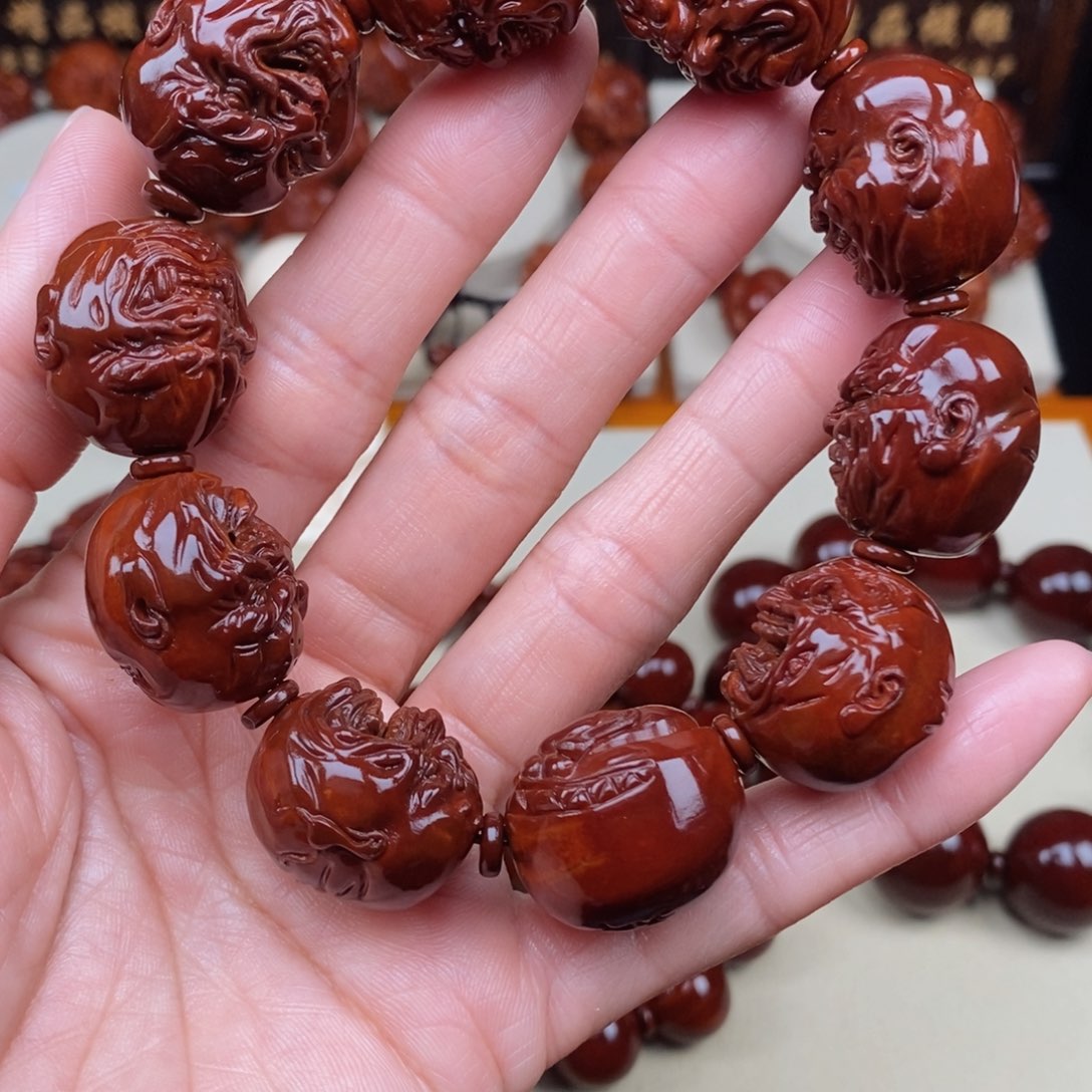 橄榄核吊坠雨**凡恶僧，