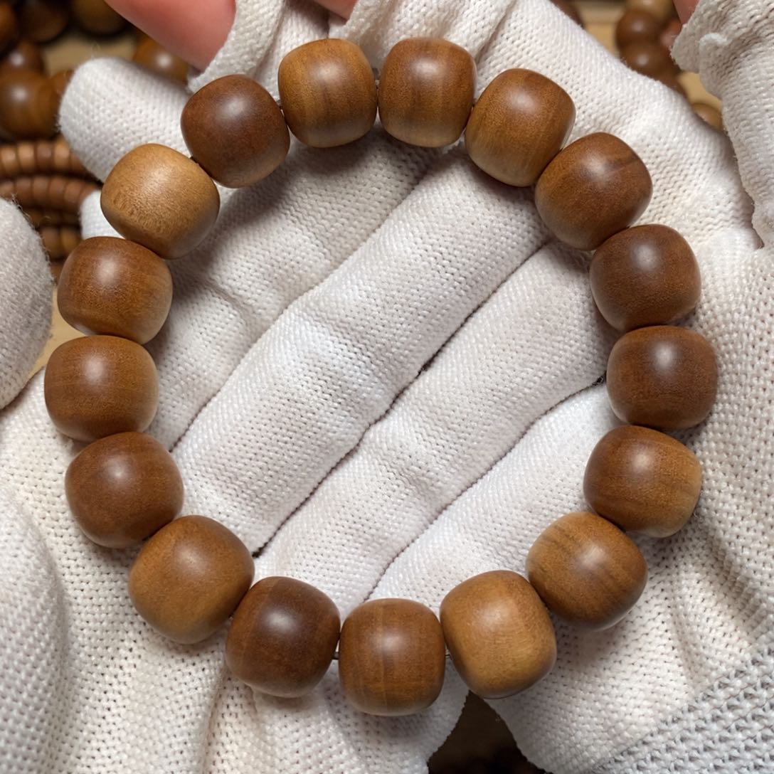 檀香木其他13*14 横纹珠形 瑕疵椭圆老山檀香