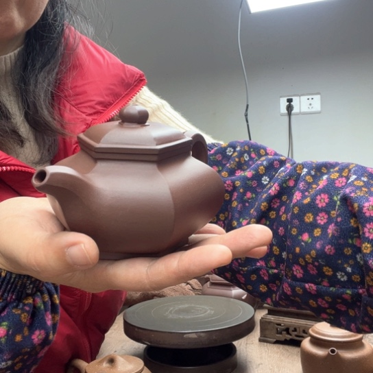 紫砂茶壶晨*泥料底槽清