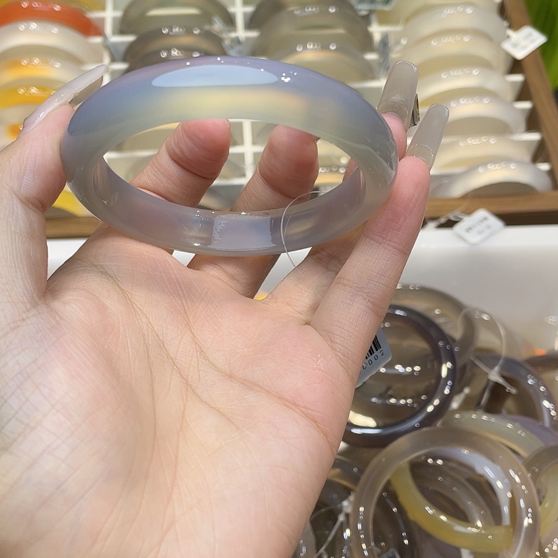 玛瑙/玉髓手镯未镶嵌61高冰灰金