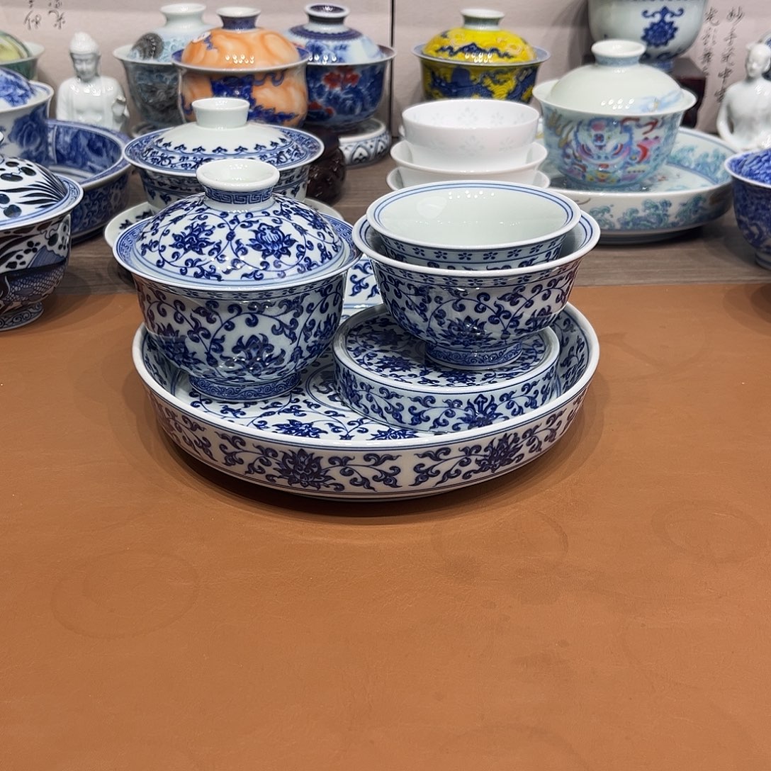 鹏***7青花缠枝莲五件套