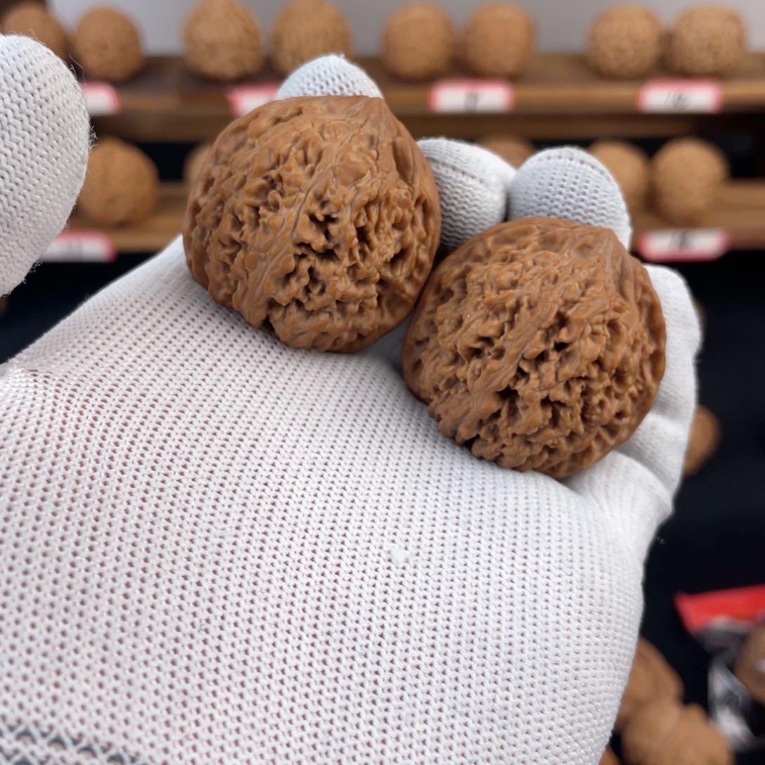 文玩核桃把件38满天星