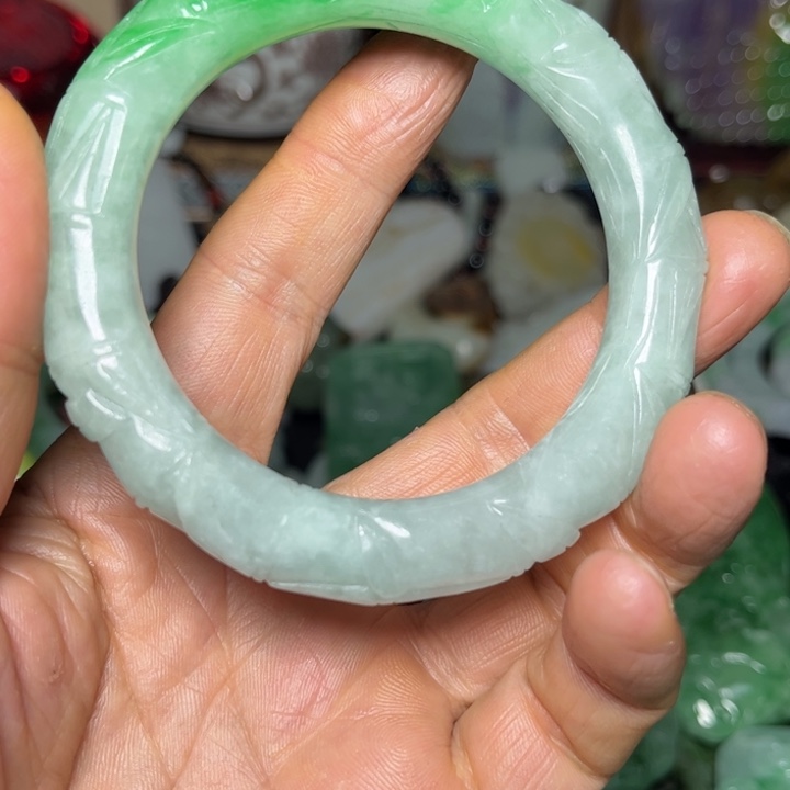 蜻***蜓翡翠未镶嵌颈饰翡翠手镯888888
