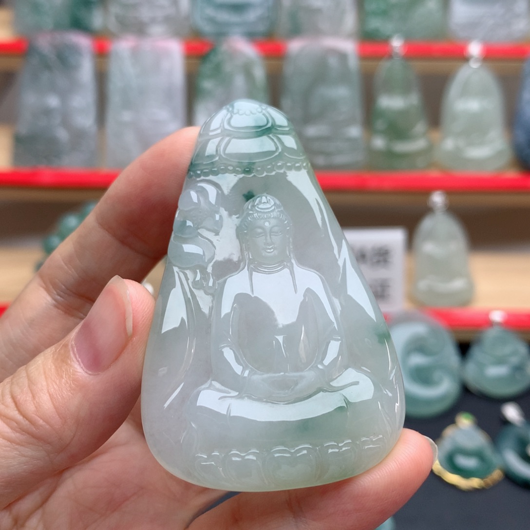 翡翠未镶嵌颈饰素衣