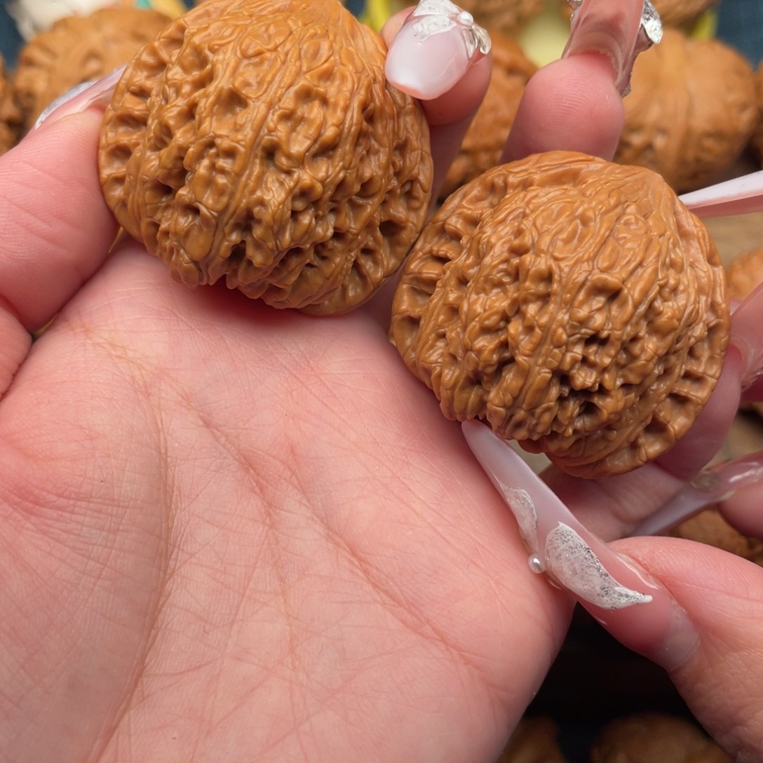 文玩核桃把件全品精配毕业平谷绣球42.5