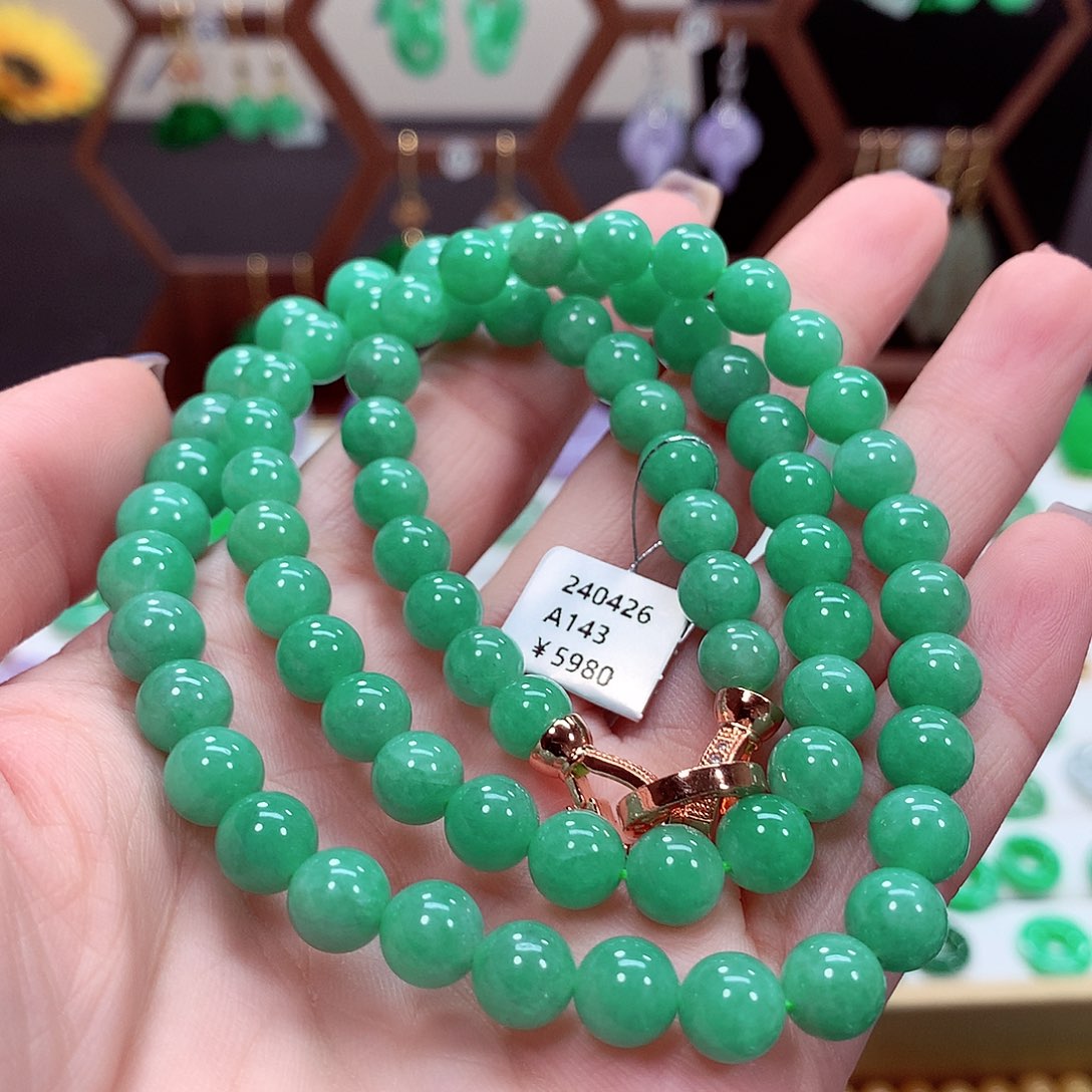 翡翠项链未镶嵌天然翡翠