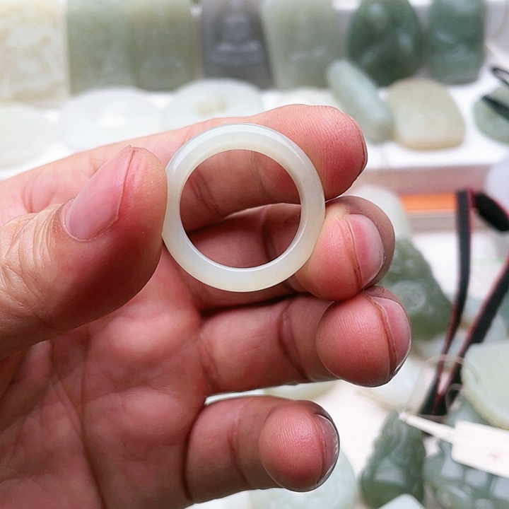 和田玉戒指未镶嵌