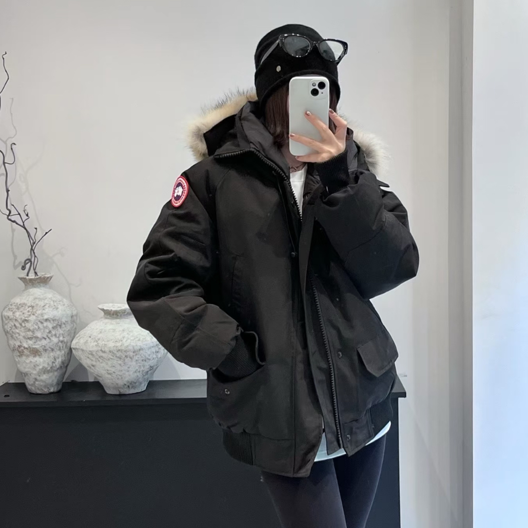 99新 CANADA GOOSE 加拿大鹅狼毛黑色飞行员夹克羽绒服/M码/2111