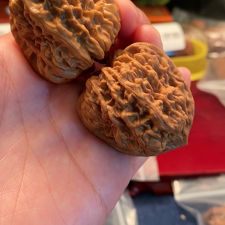 【闪购商品】文玩核桃吊坠金边王