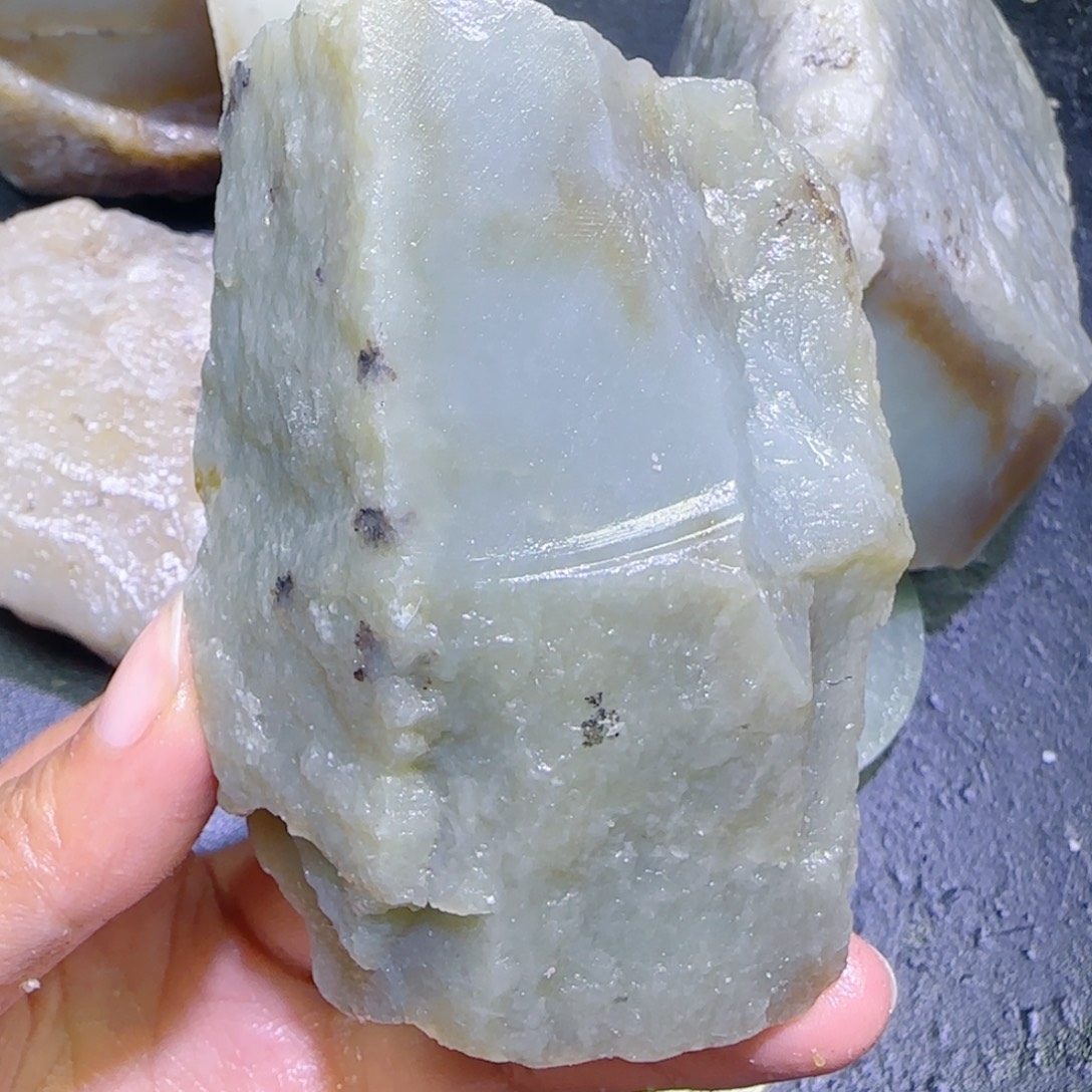 和田玉未镶嵌珠宝半成品