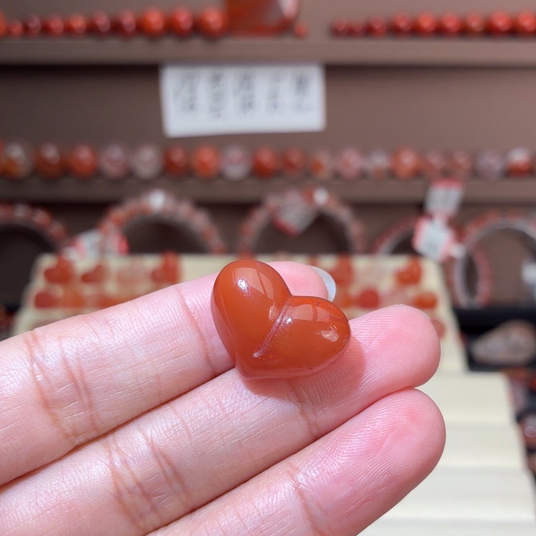 小***呀南红玛瑙未镶嵌川料屁桃心+扣头