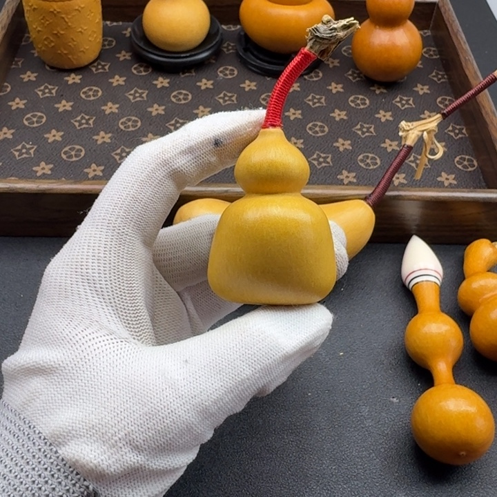 嗡***哒大叶紫檀（黑酸枝木类）