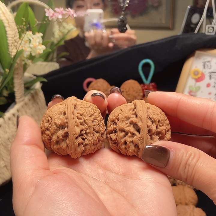 文玩核桃吊坠45球疆