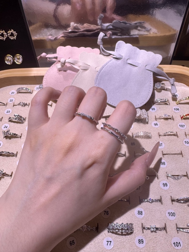 铜合金合成锆石戒指 铜合金戒指轻奢时尚简约中古个性素款可调节