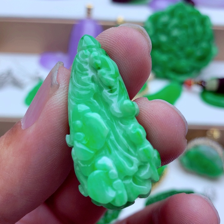 翡翠未镶嵌吊坠(不含链)