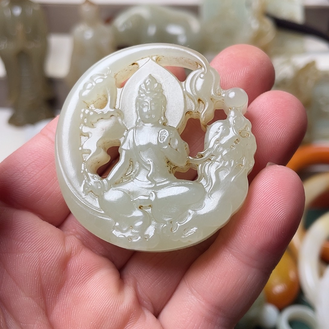 天***室和田玉未镶嵌颈饰