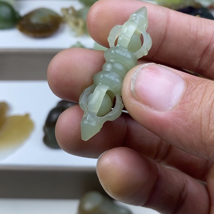 和田玉（糖玉）未镶嵌颈饰