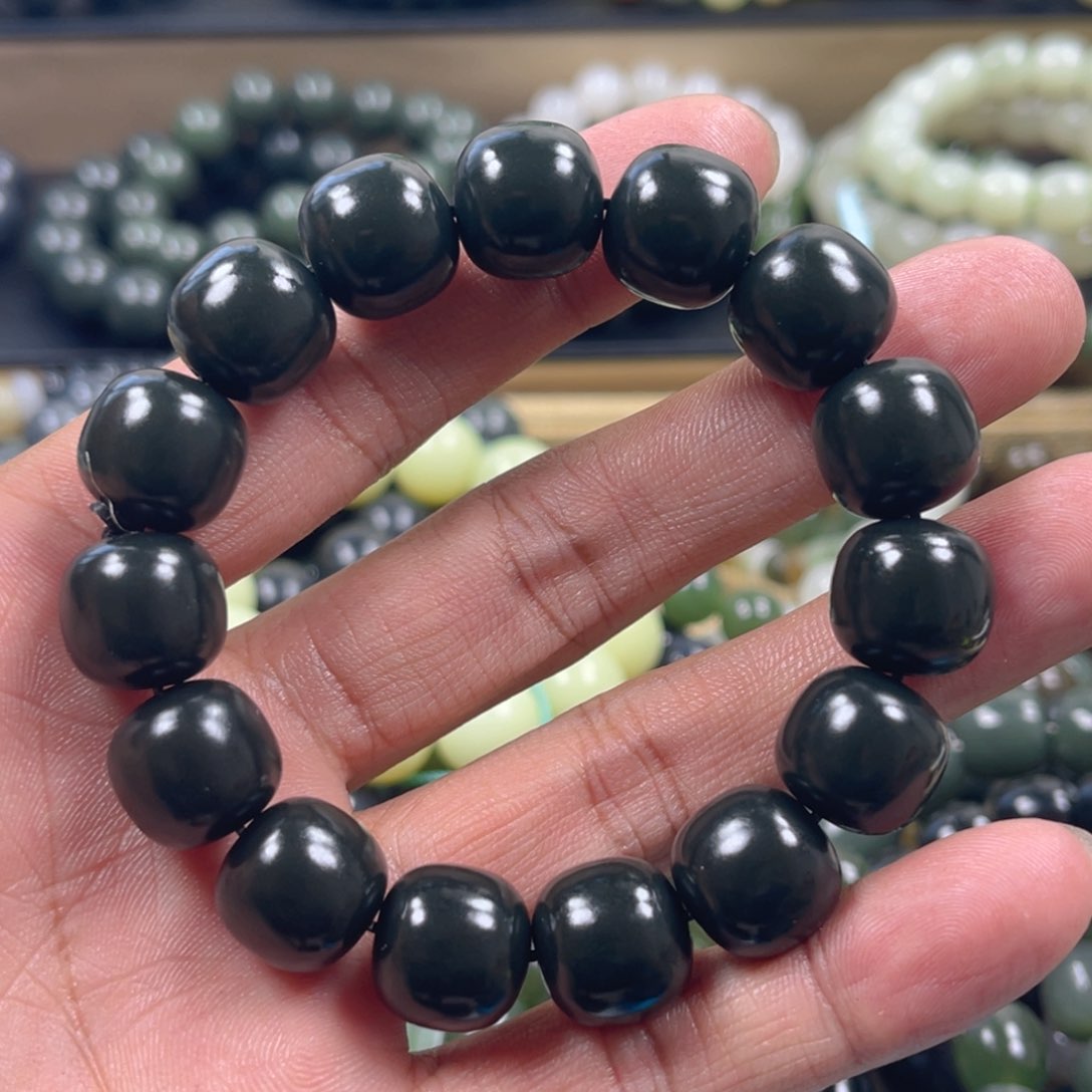 和田玉手串未镶嵌