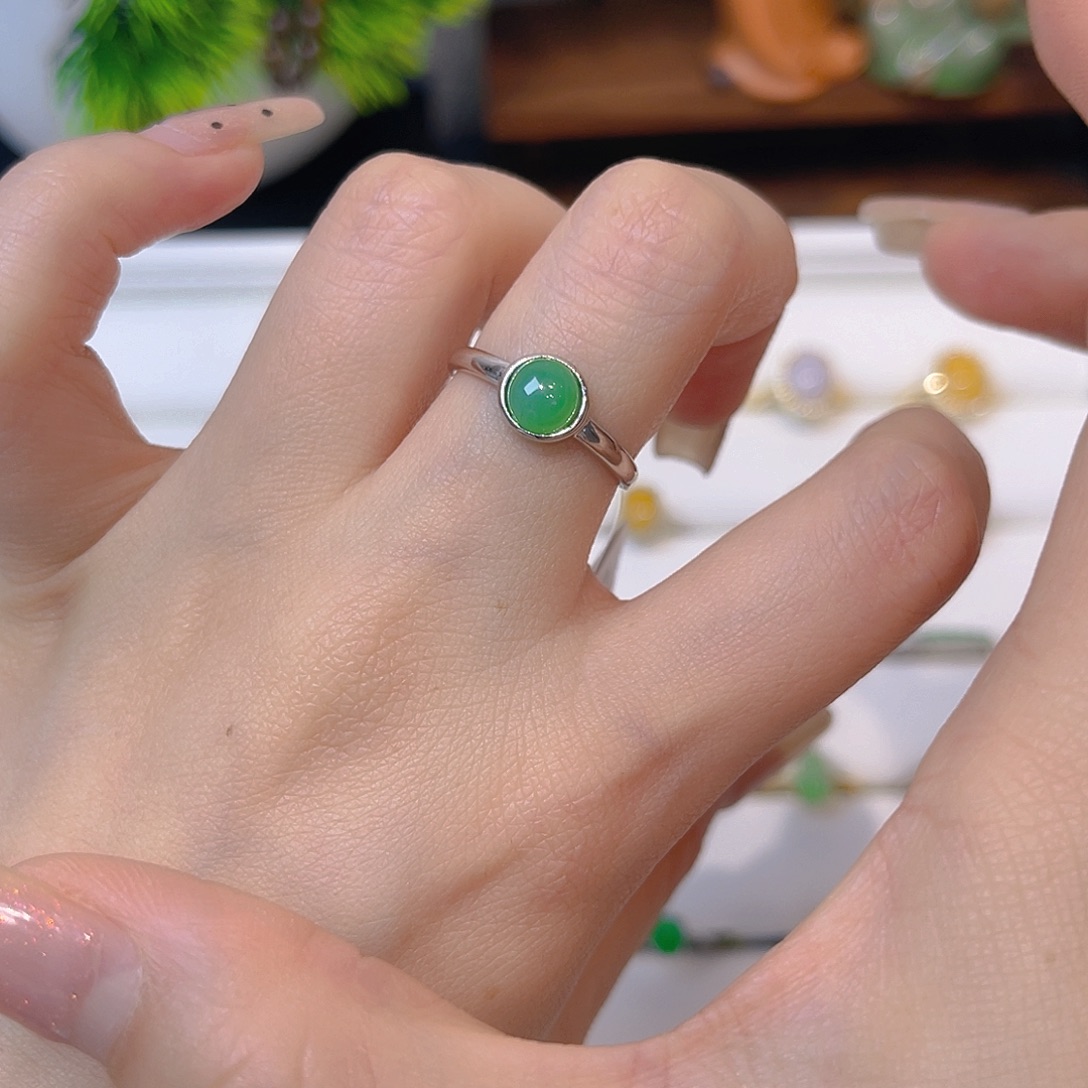 翡翠戒指银S925镶嵌