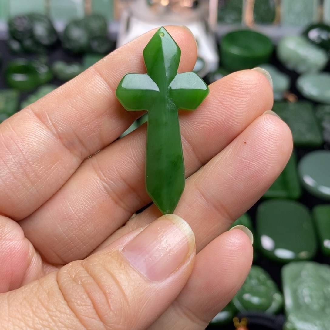 和田玉（碧玉）未镶嵌颈饰