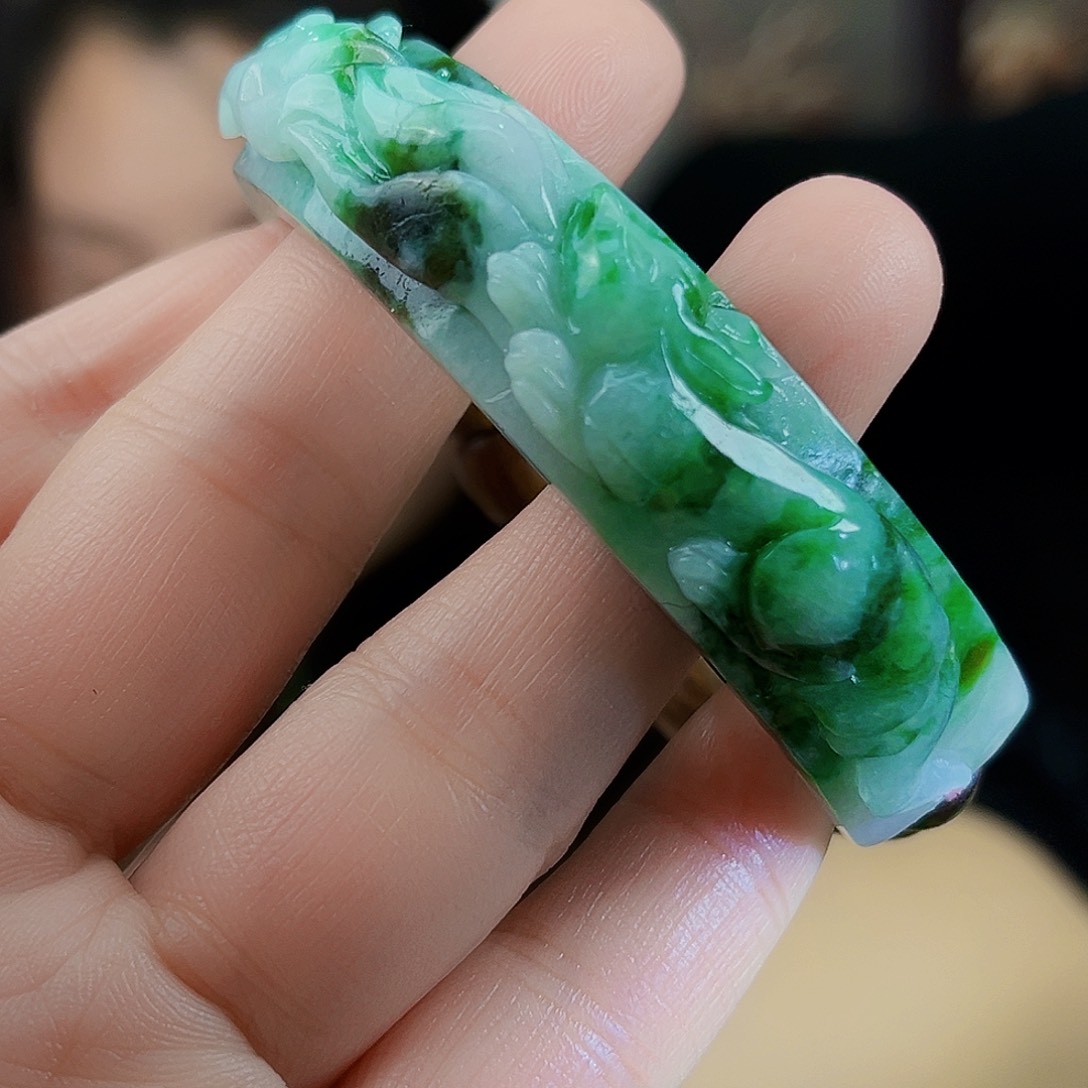 翡翠颈饰未镶嵌手链