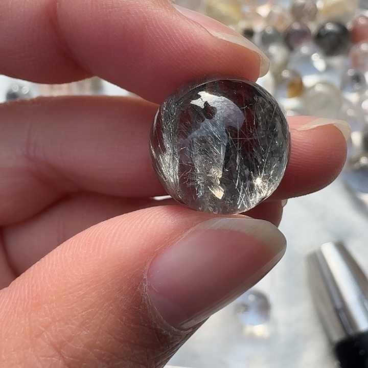 月***囡水晶未镶嵌珠宝半成品