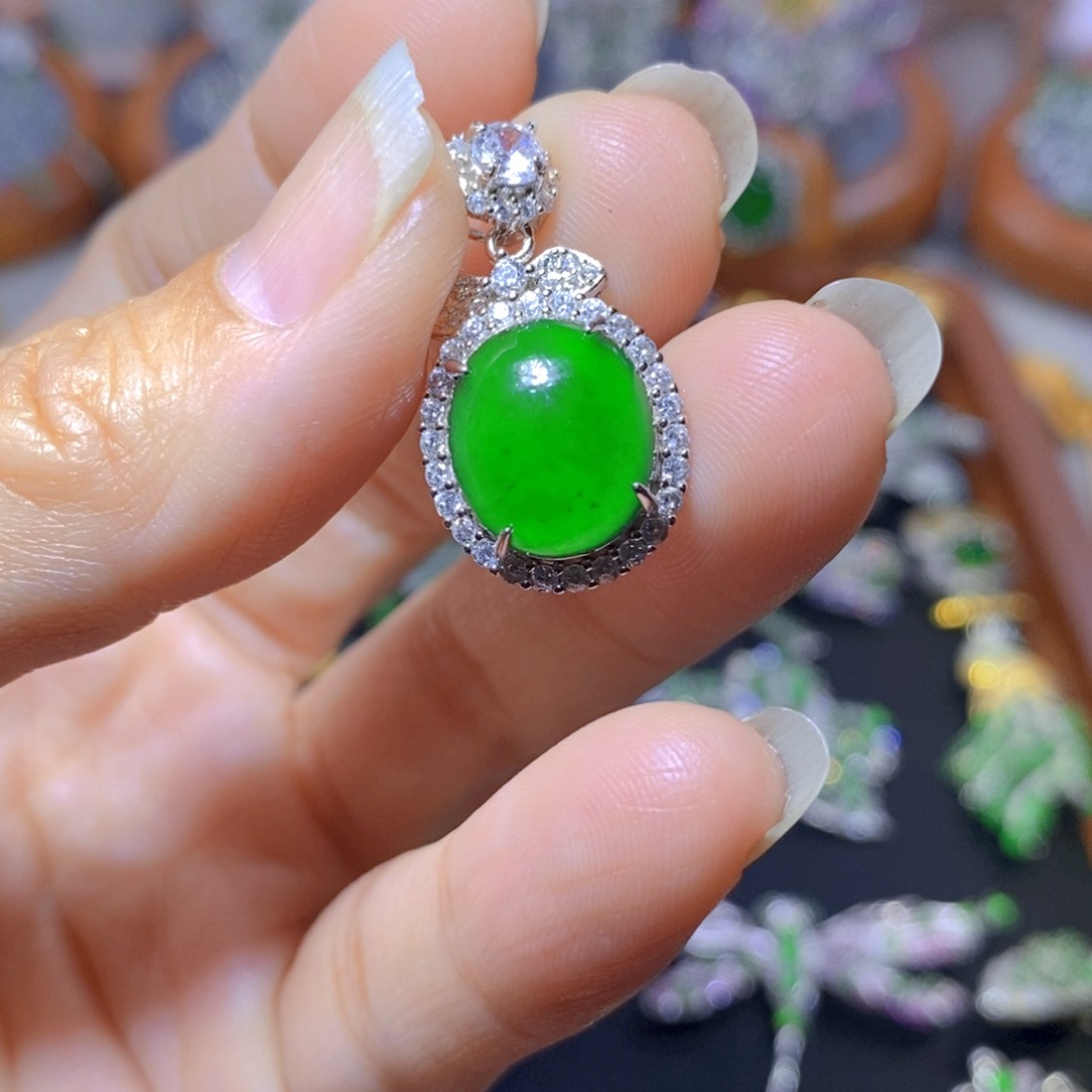 翡翠颈饰银S925镶嵌天然