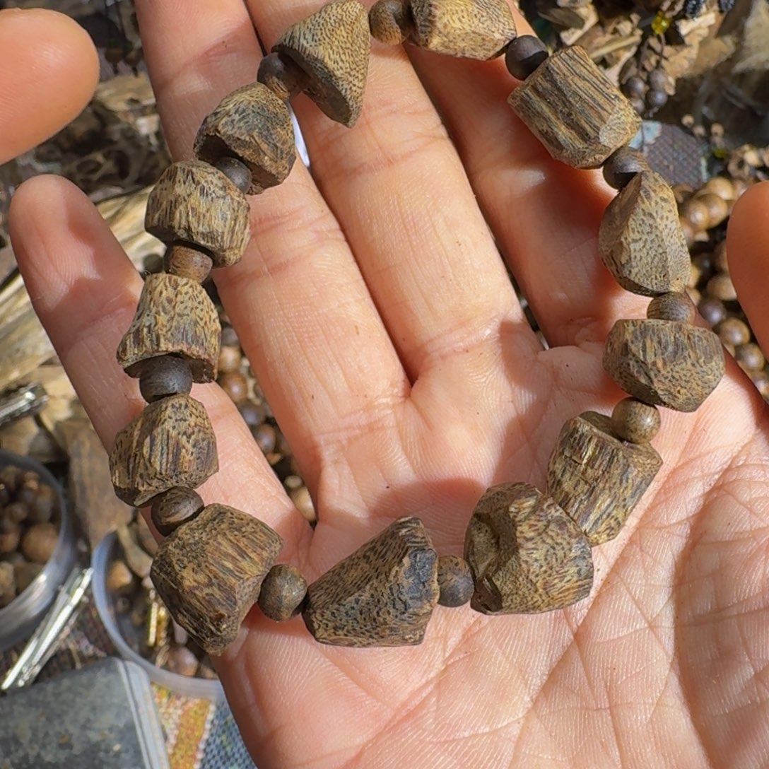 沉香枕沉香海南乌身树丁8.2克老料