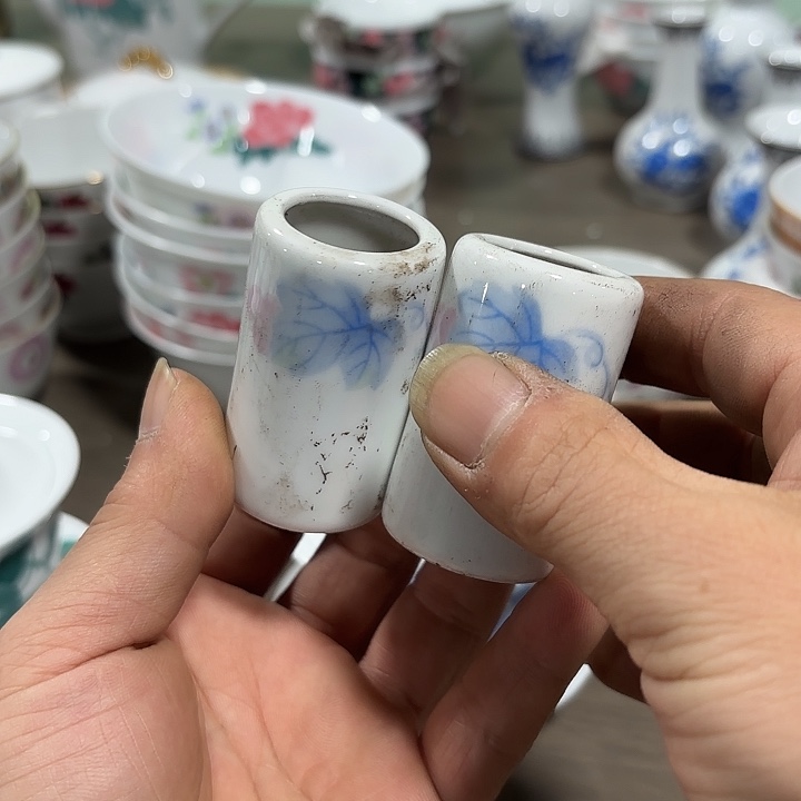 陶牙签筒，牙签筒，牙签筒两个