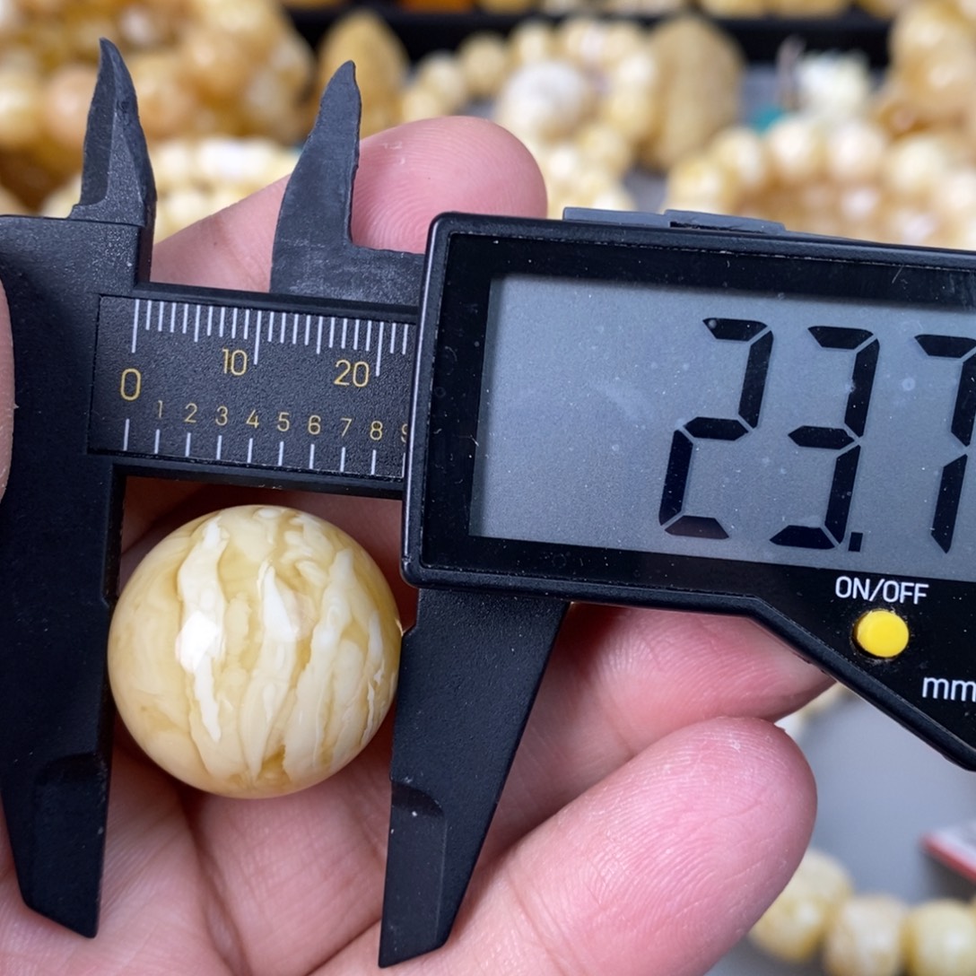 蜜蜡未镶嵌珠宝奇石7.6g