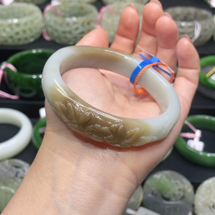 和田玉手镯57+圈口 编号30未镶嵌