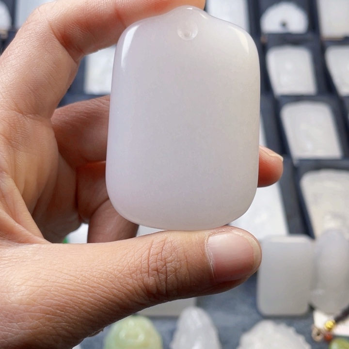 石英质玉颈饰未镶嵌用****7